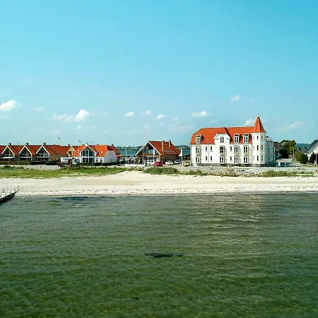 Apartment 4 Person Holiday On A In
